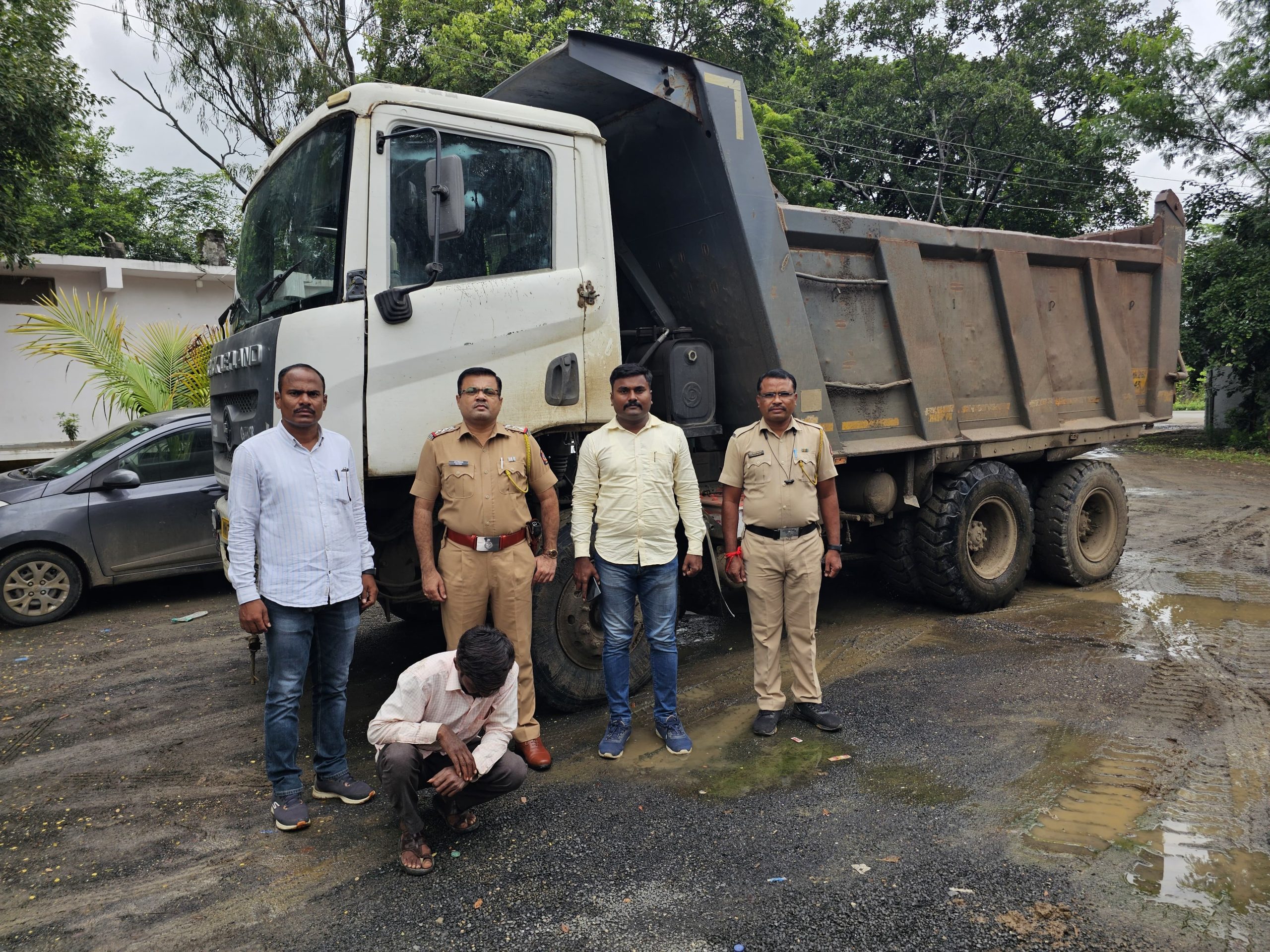 पोलीस निरीक्षक चिंचोलकरांची पुन्हा भरारी; वाळू माफियांच्या मुसक्या आवळल्या