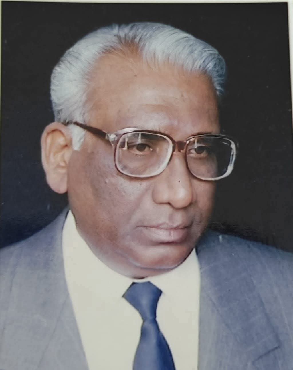 शब्दांचा ऋषी हरपला! ज्येष्ठ साहित्यिक आणि शिक्षणतज्ज्ञ डॉ. जनार्दन वाघमारे यांचे निधन